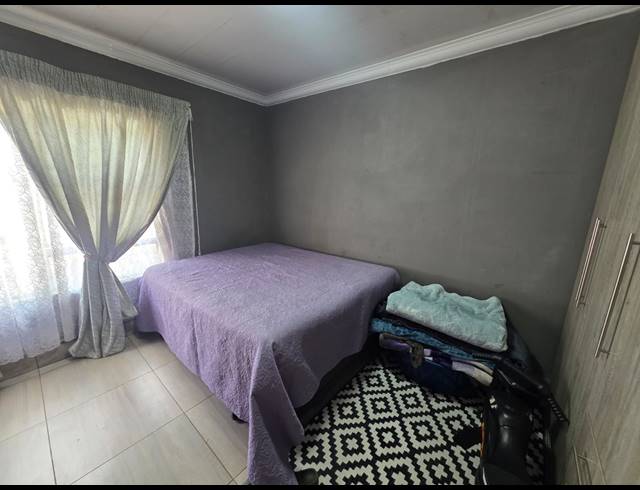 3 BEDROOM HOUSE FOR SALE IN ZAMDELA